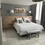 Πανσιόν Les Trois Cedres 3*