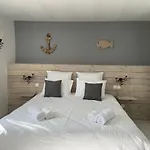 Les Trois Cedres