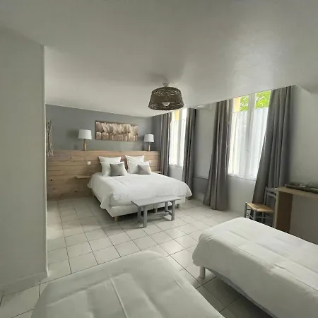 Les Trois Cedres 3* Saint-Ouen-d'Aunis