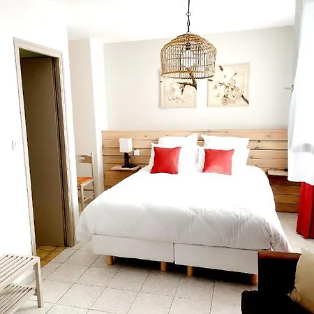 Les Trois Cedres Saint-Ouen-d'Aunis