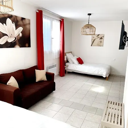 Guest house Les Trois Cedres 3*