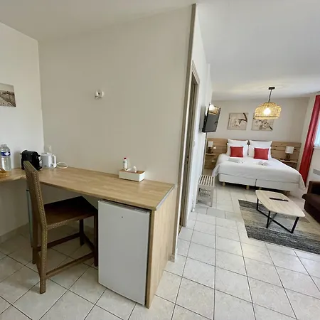 Gasthuis Les Trois Cedres Saint-Ouen-d'Aunis