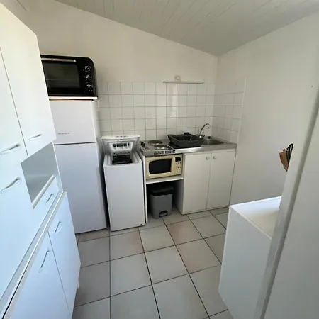 Les Trois Cedres Guest house 3*