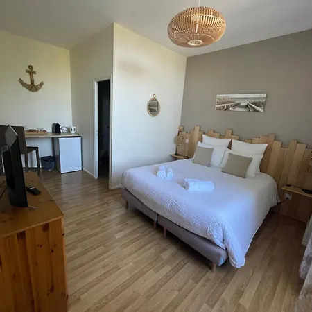 Les Trois Cedres Pensjonat 3*