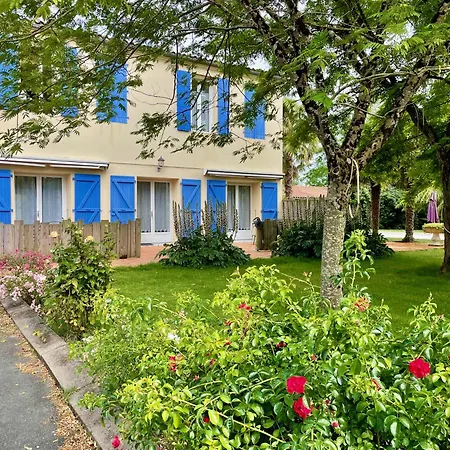 Les Trois Cedres