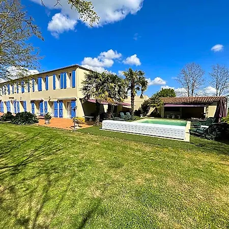 Guest house Les Trois Cedres 3*