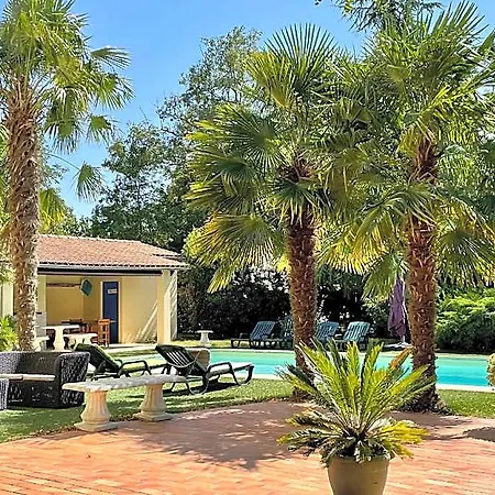 Guest house Les Trois Cedres 3*