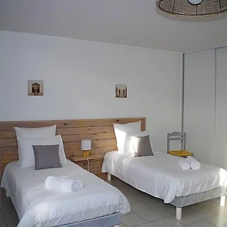 Les Trois Cedres Guest house 3*