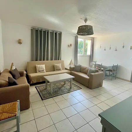 Guest house Les Trois Cedres 3*
